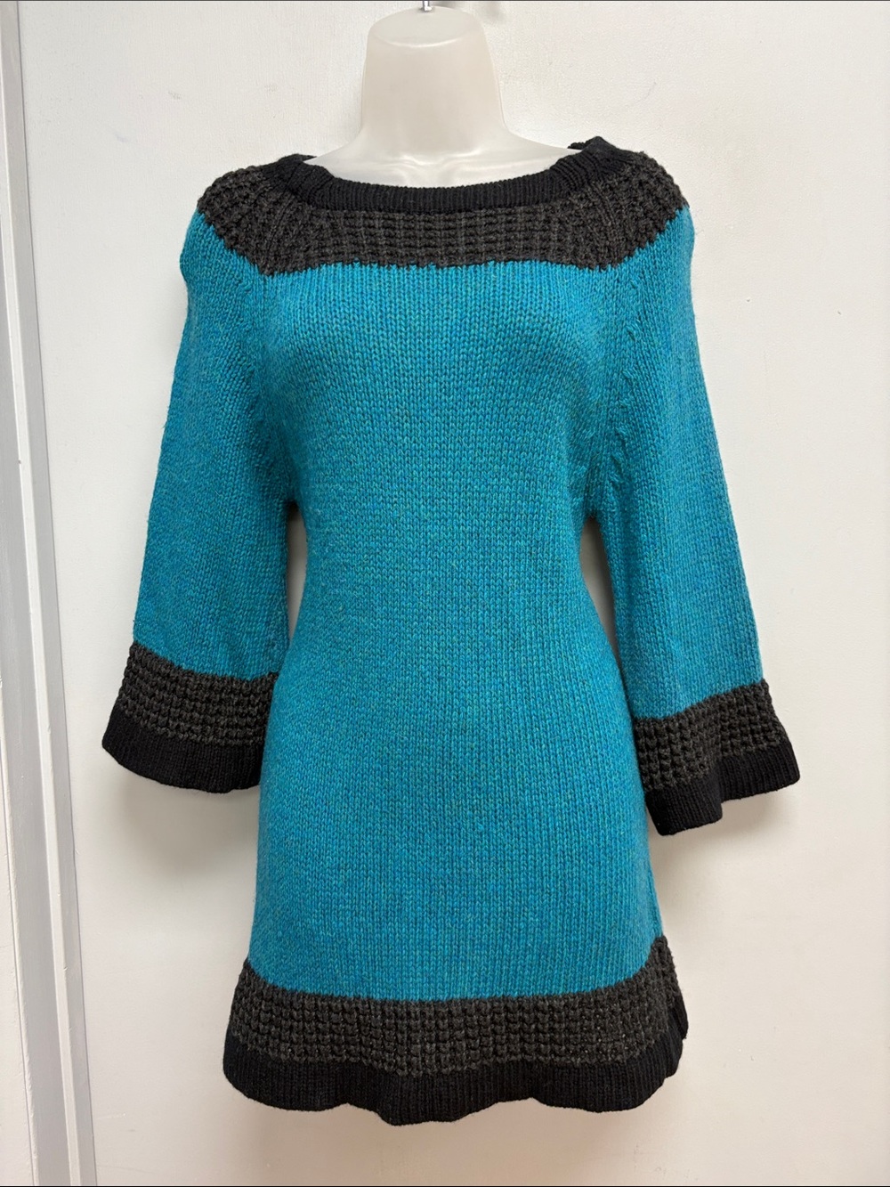 Trina Turk Los Angeles Wool Knit Sweater Dress Size M Teal Black